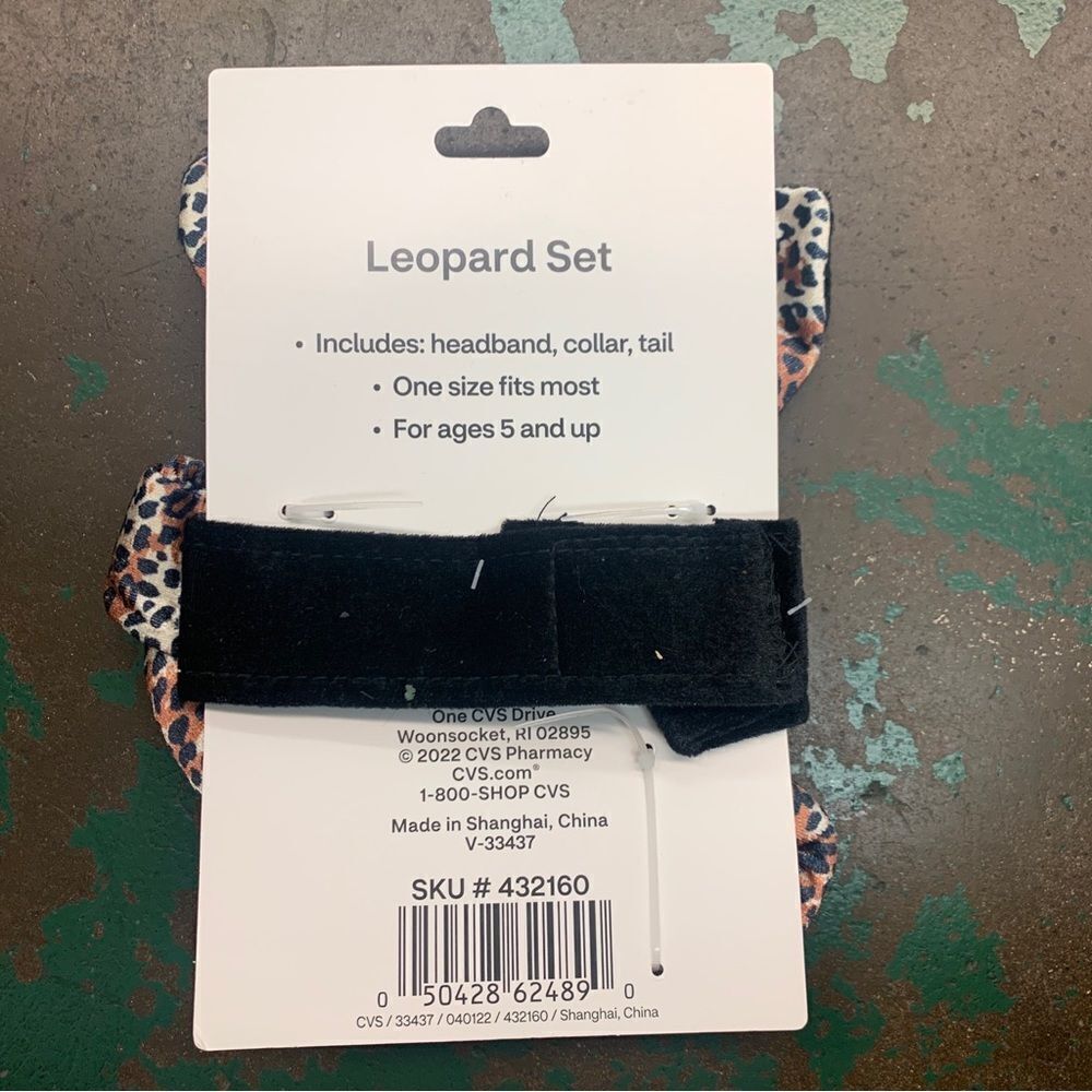 Halloween Leopard Set with Clip on tail. - Picture 2 of 2